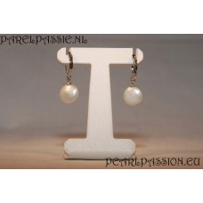 Verkocht * Witte pareloorbellen 12mm zoetwater, zilveren creolen  y