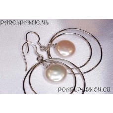 Verkocht * Grote pareloorbellen 12mm licht roze munt parel alleen bij reviews y