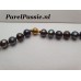 Parelketting zwarte pauw zoetwaterparels met magneetslot 44cm 