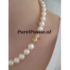 Parelcollier rond 9 mm -10 mm goede kwaliteit zoetwaterparels,luxe gouden slot 14k 43cm  y
