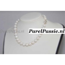 Parelcollier zeer grote ronde Edisonparels 10 - 13mm exclusief zilveren slot 43 cm  y