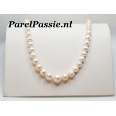 Wit aflopend los parelsnoer 6 mm -12 mm - 6 mm zoetwaterparels  y