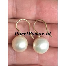 Verkocht Zuidzee * parels echte pareloorbellen 11,6mm roomwit 14k geelgoud JKa   u