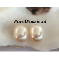 Parel los wit 10-11mm prijs per stuk, half geboord mooie kwaliteit .