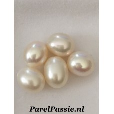 Parels losse wit  10-11mm druppels prijs stuk, half geboord AAA+ .