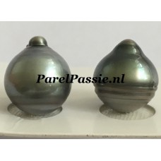 Tahiti parels zeer grote 14mm x 15mm grijs groene tone barok zoutwater druppel paar  y