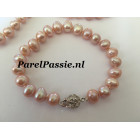 Parelarmband roze zoetwaterparels 19cm zilveren slot  y