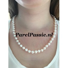 Akoya zoutwater parelcollier 8 mm - 9mm witgouden slotje 14k  45cm  y
