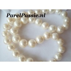 Parelcollier met gouden bolslot wit 10 mm - 12mm 14k 41cm - 45cm op maat geknoopt   y+
