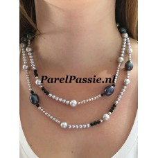 Meerkleurig lange parelketting of dubbel zoetwater grijs zwart 98cm lang zilveren slot  y
