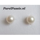 Pareloorknoppen witte 8-9mm ronde oorstekers zilver