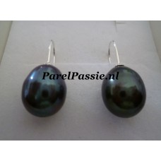 Pareloorbellen zwart pauw zoetwaterparels ca. 11,3 x 13,4mm  zilver  y
