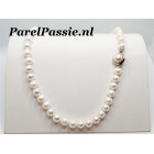 Witte parelketting, bijna ronde 7-7,5mm parels, 47cm parelslot klassieke topper