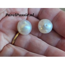 Zuidzeeparel Australische witte barok rond 12mm - 13.2mm zoutwater 2 st mooi voor in collier y0