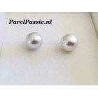 Zuidzee parels paar half geboord  wit iets zilver tint  ca. 9.6 x 9.9mm zoutwater voor pareloorbellen  y-
